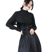Rose Hem Mock-Neck Cropped Top / 4030702