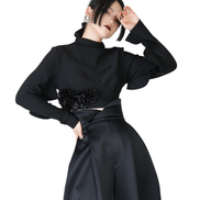 Rose Hem Mock-Neck Cropped Top / 4030702