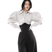 Sculpture Puff-Sleeve Satin Cropped Shirt / 5010403