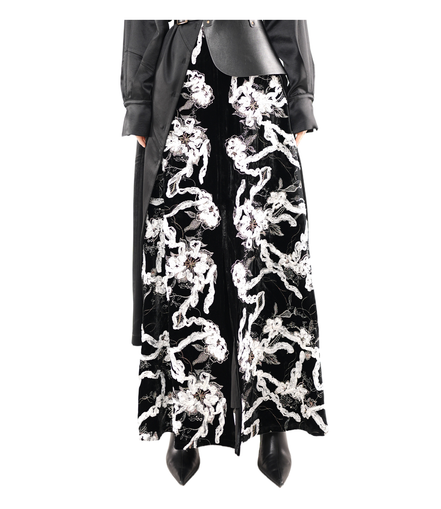 Noir Bloom Embroidered Maxi Skirt / 5010805