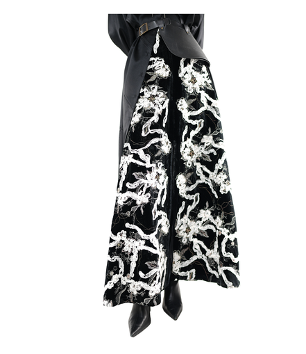 Noir Bloom Embroidered Maxi Skirt / 5010805