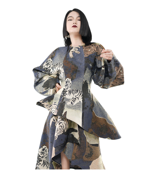 Tiger Chinese Embroidery Wrap Jacket / 5091301
