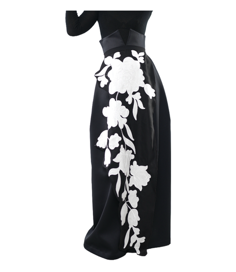 Bloom Fall Floral Appliqué Wrap Overskirt / 5092007