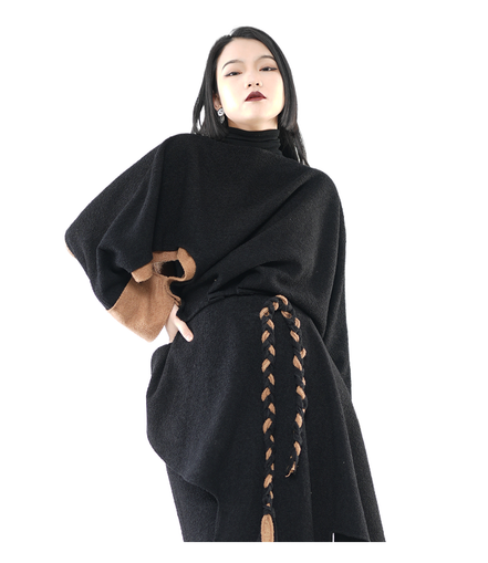 Asymmetric Batwing Turtleneck with Suede Contrast Trim / 6011003